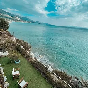  Dom wakacyjny Lori Albania
